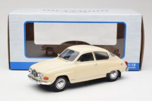 Saab 96 V4 Beige MCG 1:18 MCG18059 Métal — image 6 sur 6