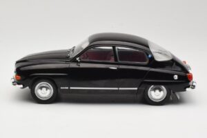 Saab 96 V4 Noir MCG 1:18 MCG18063 Métal — image 3 sur 6