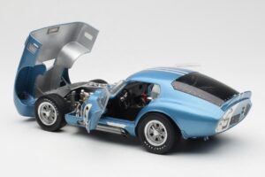 Shelby Cobra Daytona Coupe #5 D. Gurney / B. Bondurant 24 Hours of Le Mans 1964 Exoto 1:18 135190555498 Métal — image 5 sur 8