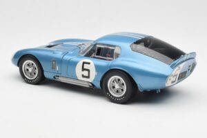 Shelby Cobra Daytona Coupe #5 D. Gurney / B. Bondurant 24 Hours of Le Mans 1964 Exoto 1:18 135190555498 Métal — image 7 sur 8