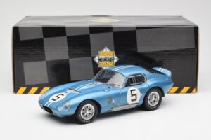 Shelby Cobra Daytona Coupe #5 D. Gurney / B. Bondurant 24 Hours of Le Mans 1964 Exoto 1:18 135190555498 Métal — image 8 sur 8