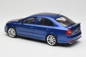 Skoda Octavia RS 1Z Race Blue Metallic Otto 1:18 OT478 Résine — image 5 sur 6
