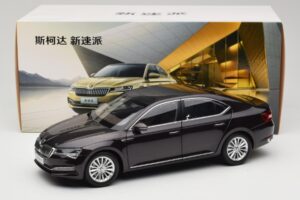 Skoda Superb Mk3 Noir Paudi Model 1:18 ZSS000006BLA Métal — image 8 sur 8