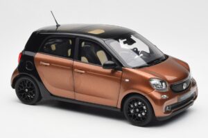 Smart Forfour W453 Noir Hazel Marron Norev 1:18 B66960299 Métal — image 6 sur 8