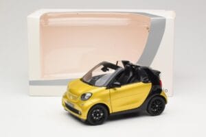 Smart Fortwo 453 Cabriolet Noir Et Jaune Norev 1:18 B66960289 Métal — image 8 sur 8