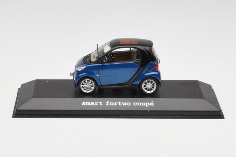 Smart Fortwo Coupe Aqua Bleu Metallic & Noir Minichamps 1:43 Q0022558V001C77Q00 Métal