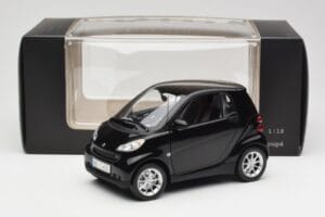 Smart Fortwo Coupé W451 Deep Noir Minichamps 1:18 Q0022563V001C02Q00 Métal — image 8 sur 8