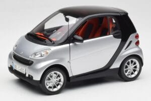Smart Fortwo Coupé W451 Argent & Noir Minichamps 1:18 Q0022528V001C75Q00 Métal