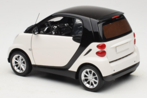 Smart Fortwo 451 Coupe Blanc Noir Minichamps 1:18 150036302 Métal — image 7 sur 8