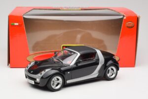 Smart Roadster Noir Bburago 1:18 34099-M1 Métal — image 8 sur 8