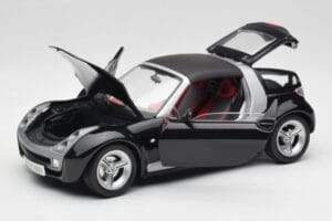Smart Roadster Bleu Foncé Bburago 1:18 34917 Métal — image 2 sur 8