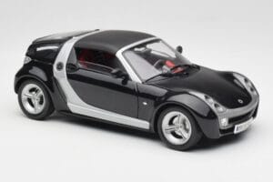 Smart Roadster Bleu Foncé Bburago 1:18 34917 Métal — image 6 sur 8