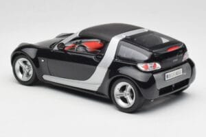 Smart Roadster Bleu Foncé Bburago 1:18 34917 Métal — image 7 sur 8