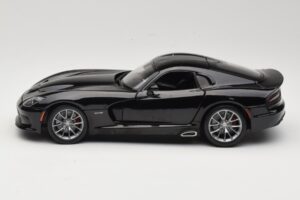 SRT Viper GTS Noir Maisto 1:18 31128 Métal — image 4 sur 8