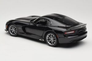 SRT Viper GTS Noir Maisto 1:18 31128 Métal — image 7 sur 8