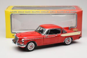 Studebaker Golden Hawk Apache Red Motor City 1:18 80009 Métal — image 8 sur 8