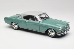 Studebaker Starliner Seafoam Vert & Shasta Blanc Maisto 1:18 31651 Métal — image 5 sur 8