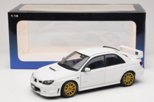 Subaru Impreza WRX STi GD Blanc AUTOart 1:18 78682 Métal — image 8 sur 8