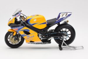 Suzuki GSX-R 1000 Team Alstare Corona Extra Y. Kagayama WSB 2005 Minichamps 1:12 122052271 Métal