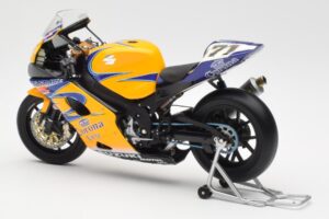 Suzuki GSX-R 1000 Team Alstare Corona Extra Y. Kagayama WSB 2005 Minichamps 1:12 122052271 Métal — image 5 sur 6