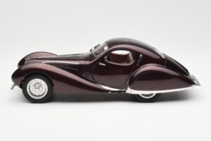 Talbot-Lago T150 C-SS Figoni & Falaschi Teardrop Bordeaux Foncé Métallisé CMC 1:18 M-179 Métal — image 3 sur 6
