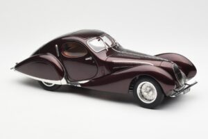 Talbot-Lago T150 C-SS Figoni & Falaschi Teardrop Bordeaux Foncé Métallisé CMC 1:18 M-179 Métal — image 6 sur 6