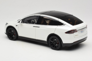 Tesla Model X Blanc OEM 1:18 TESLA001 Métal — image 7 sur 8