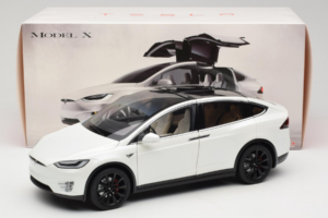 Tesla Model X Blanc OEM 1:18 TESLA001 Métal — image 8 sur 8