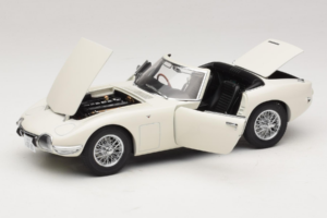 Toyota 2000 GT Cabriolet Blanc James Bond Collection AUTOart 1:18 78731 Métal — image 2 sur 8