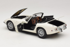 Toyota 2000 GT Cabriolet Blanc James Bond Collection AUTOart 1:18 78731 Métal — image 5 sur 8