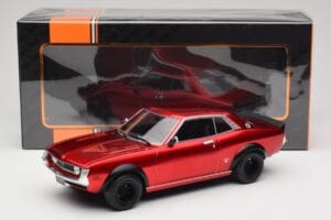 Toyota Celica 2000 GT RA21 Solar Red IXO 1:18 18CMC190 Métal — image 6 sur 6