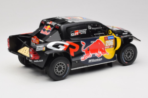 Toyota GR DKR Hilux Evo #206 L. Moraes / A. Monleon Rally Dakar 2024 IXO 1:18 18RMC238A Métal — image 2 sur 6