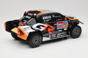 Toyota GR DKR Hilux Evo #211 H. Lategan / B. Cummings Rally Dakar 2025 IXO 1:18 18RMC237 Métal — image 2 sur 6