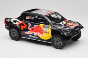 Toyota GR DKR Hilux Evo #216 S. Quintero / D. Zenz Rally Dakar 2024 IXO 1:18 18RMC238B Métal — image 4 sur 6