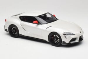 Toyota GR Supra A90 Fuji Speedway Edition White Pearl Metallic GT Spirit 1:18 GT341 Résine — image 4 sur 6