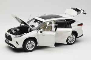 Toyota Highlander XU70 Blanc OEM 1:18 26071-2011 Métal — image 2 sur 8