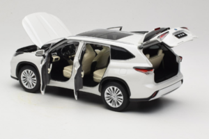Toyota Highlander XU70 Blanc OEM 1:18 26071-2011 Métal — image 5 sur 8