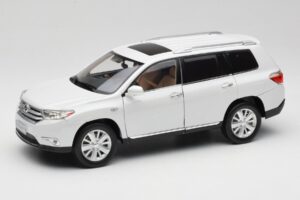 Toyota Highlander XU40 Blanc Paudi Model 1:18 2043612-W1 Métal