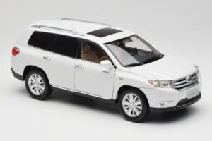 Toyota Highlander XU40 Blanc Paudi Model 1:18 2043612-W1 Métal — image 6 sur 8