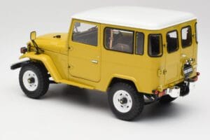 Toyota Land Cruiser FJ40 Jaune Moutarde Kyosho 1:18 08971Y Métal — image 7 sur 8