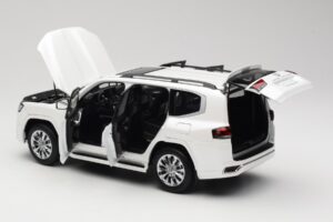 Toyota Land Cruiser J300 ZX Blanc LCD 1:18 LCD18013-ZX-WH Métal — image 5 sur 8