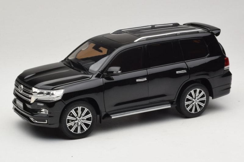 Toyota Land Cruiser LC200 Noir Kengfai 1:18 KF024-13 Métal