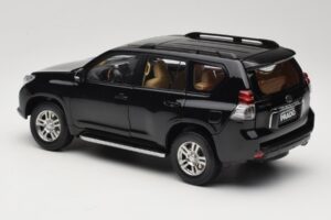 Toyota Land Cruiser Prado J150 Noir Paudi Model 1:18 623132-BK Métal — image 7 sur 8