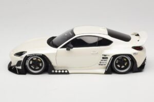Toyota Pandem GR86 ZN8 Crystal White GT Spirit 1:18 GT498 Résine — image 3 sur 6