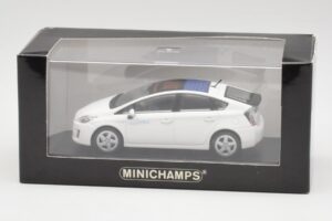 Toyota Prius XW30 Super Blanc Minichamps 1:43 PRIUS001 Métal — image 4 sur 4