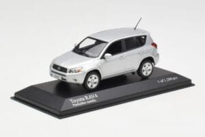 Toyota RAV4 XA30 Argent Minichamps 1:43 400166570 Métal — image 2 sur 4