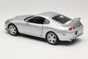 Toyota Supra A80 Argent Kyosho 1:18 8847 Métal — image 7 sur 8