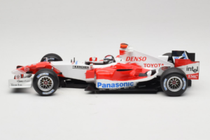 Toyota TF105 #16 J. Trulli Panasonic Toyota Racing 2005 Minichamps 1:18 100050016 Métal — image 3 sur 7