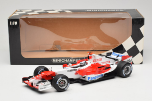 Toyota TF105 #16 J. Trulli Panasonic Toyota Racing 2005 Minichamps 1:18 100050016 Métal — image 7 sur 7