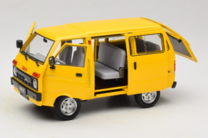 Toyota TJ110 Tianjin Huali Jaune OEM 1:18 TOYOTA014 Métal — image 2 sur 8